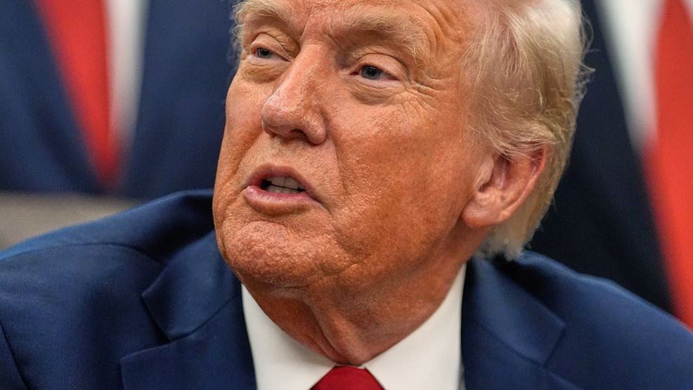 Image for story: Trump's shutdown gambit