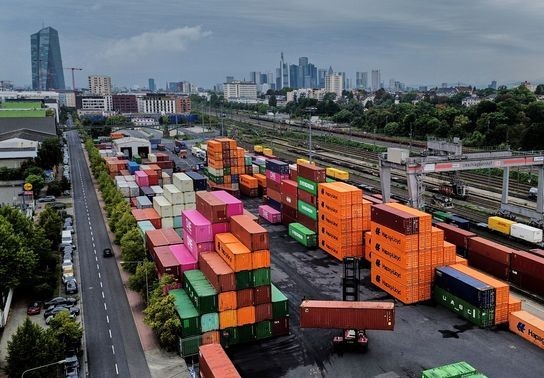 Image for story: VOTE: How should President Trump use tariff revenue?