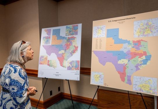 Image for story: Polls reveal voters oppose gerrymandering, but states push forward in redistricting war