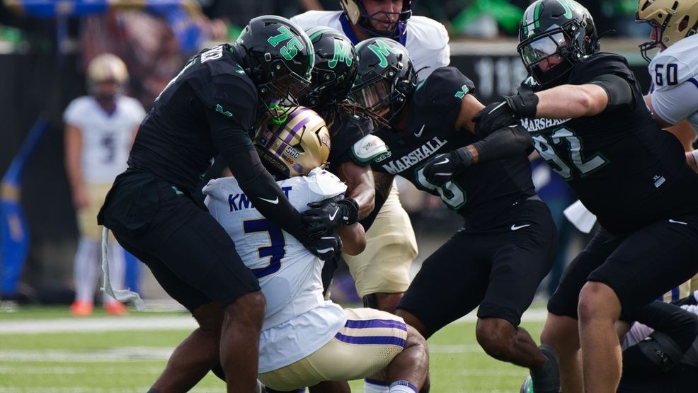 Image for story: James Madison puts away Marshall 35-23 to remain undefeated in Sun Belt play