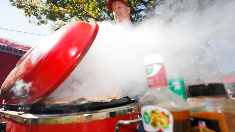 Image for story: The best college football tailgate foods from around the country