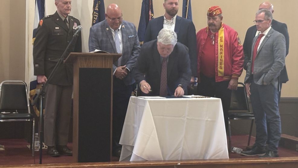 Image for story: Gov. Morrisey announces order to create Hershel 'Woody' Williams Statue Commission