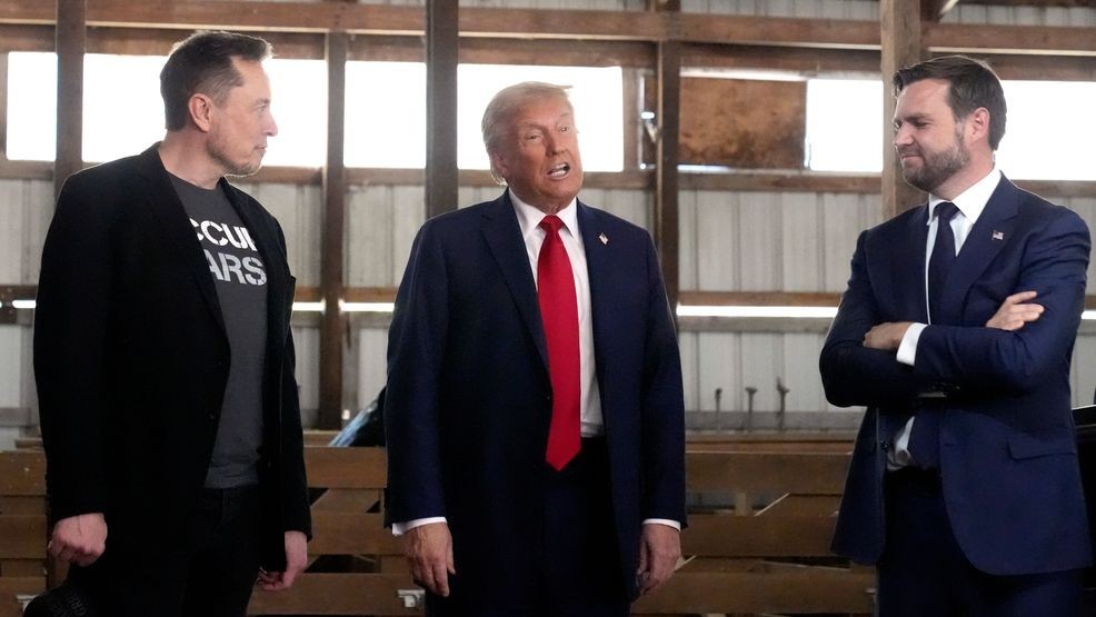 Image for story: Musk floats another political party after split with Trump