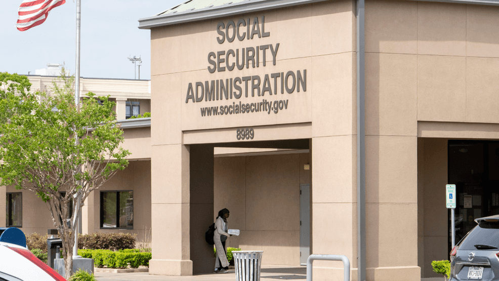 Image for story: No tax on Social Security benefits? Senator proposes new bill, but high-income taxpayers may not like it