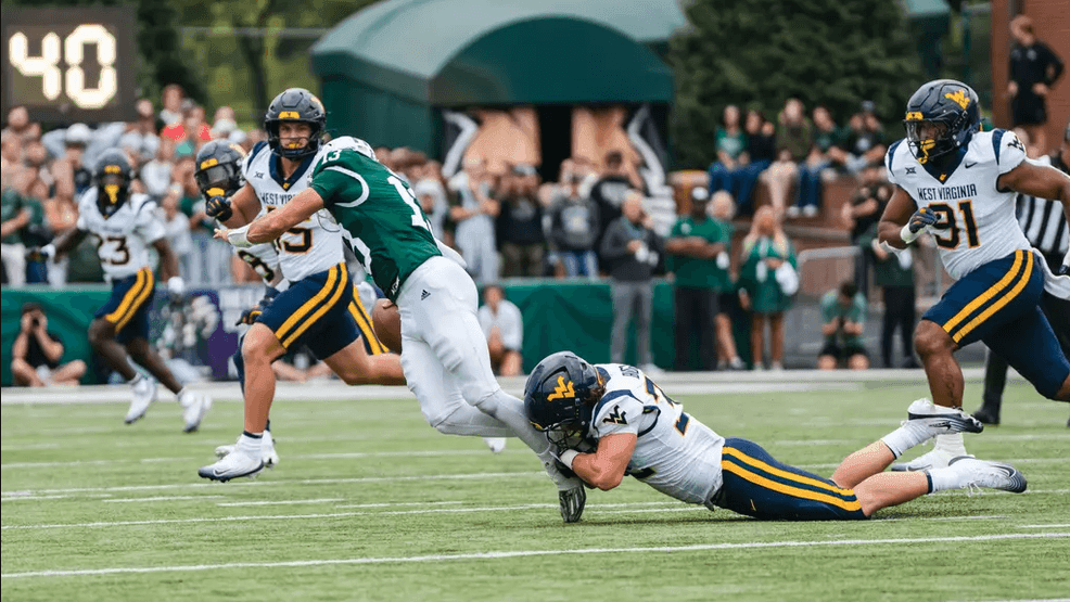 Image for story: Ohio keeps WVU at bay as Bobcats upset Mountaineers 17-10