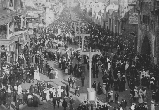 Image for story: Five classic American foods that debuted at the 1904 St. Louis World’s Fair